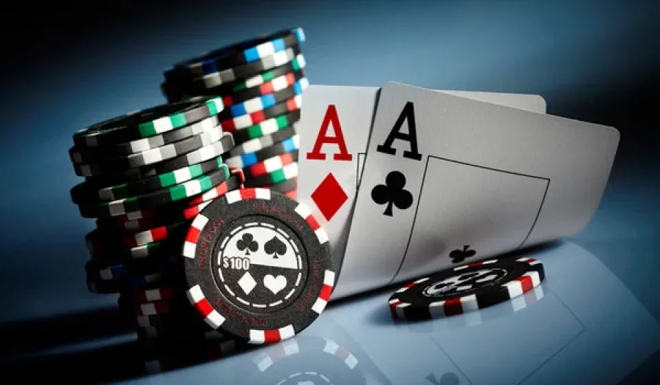 เทคนิคการเล่นโป๊กเกอร์สด